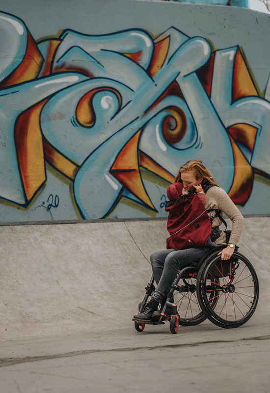 MaM All Season Cover Dark red black outside